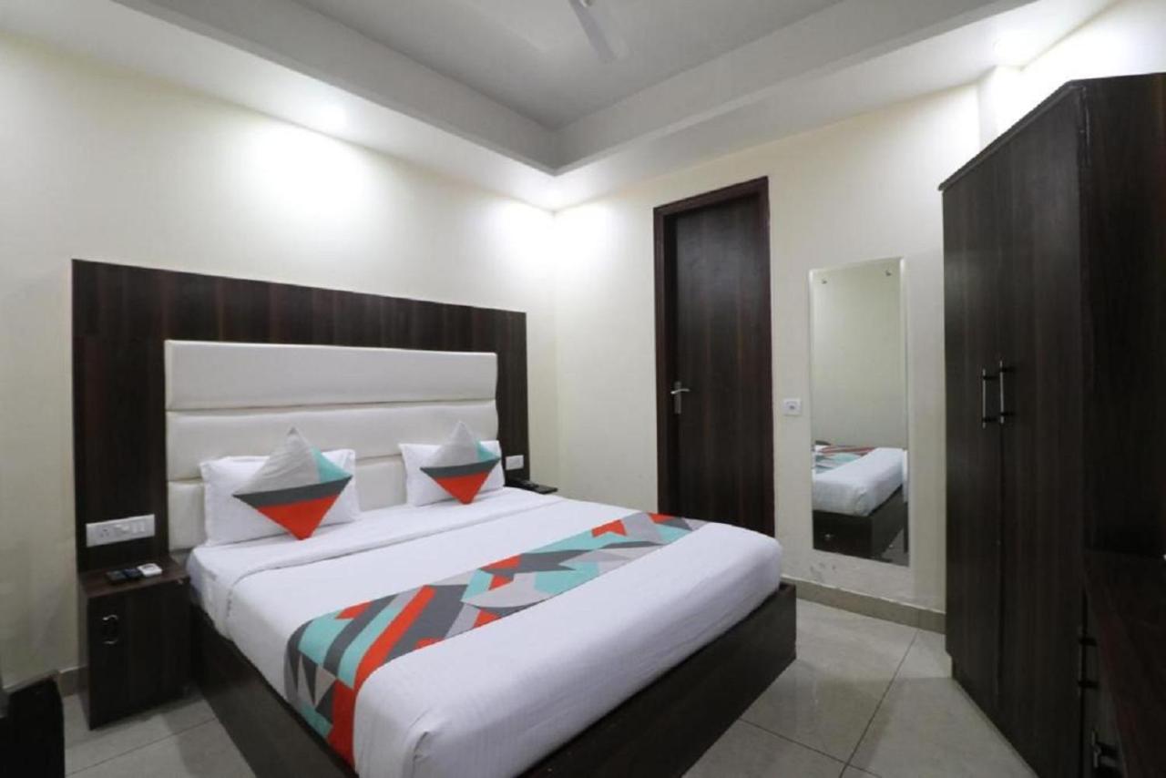Hotel City Liit Delhi Airport Ню Делхи Екстериор снимка