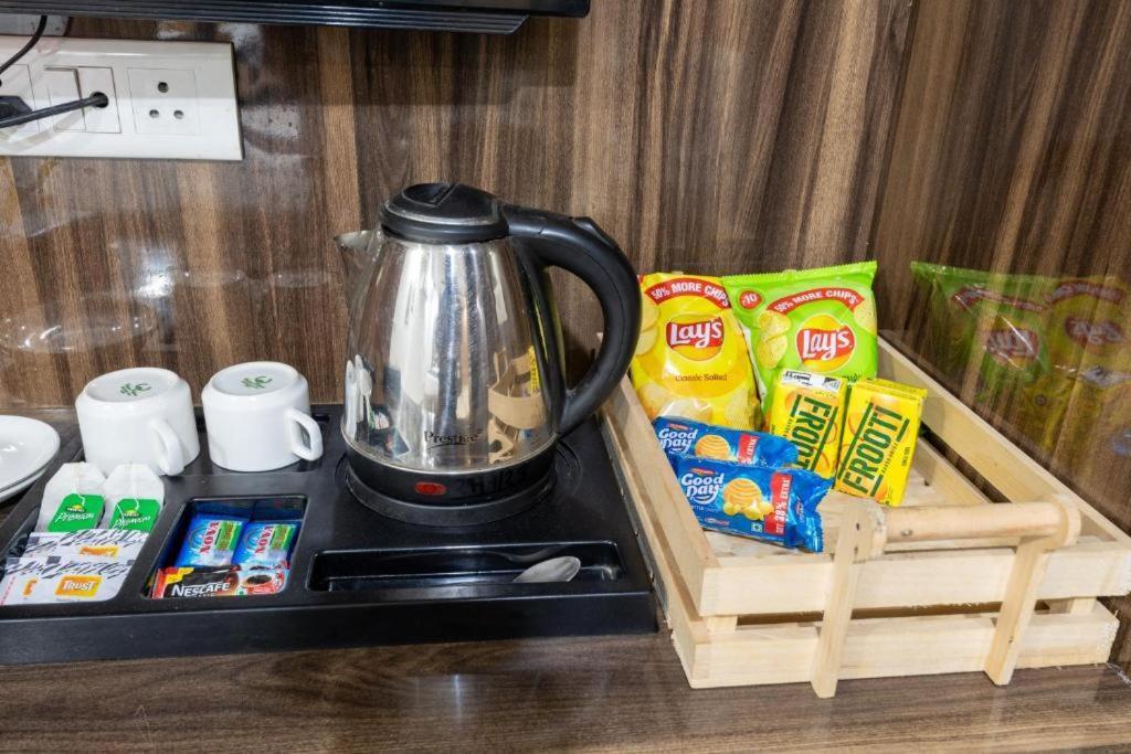 Hotel City Liit Delhi Airport Ню Делхи Екстериор снимка