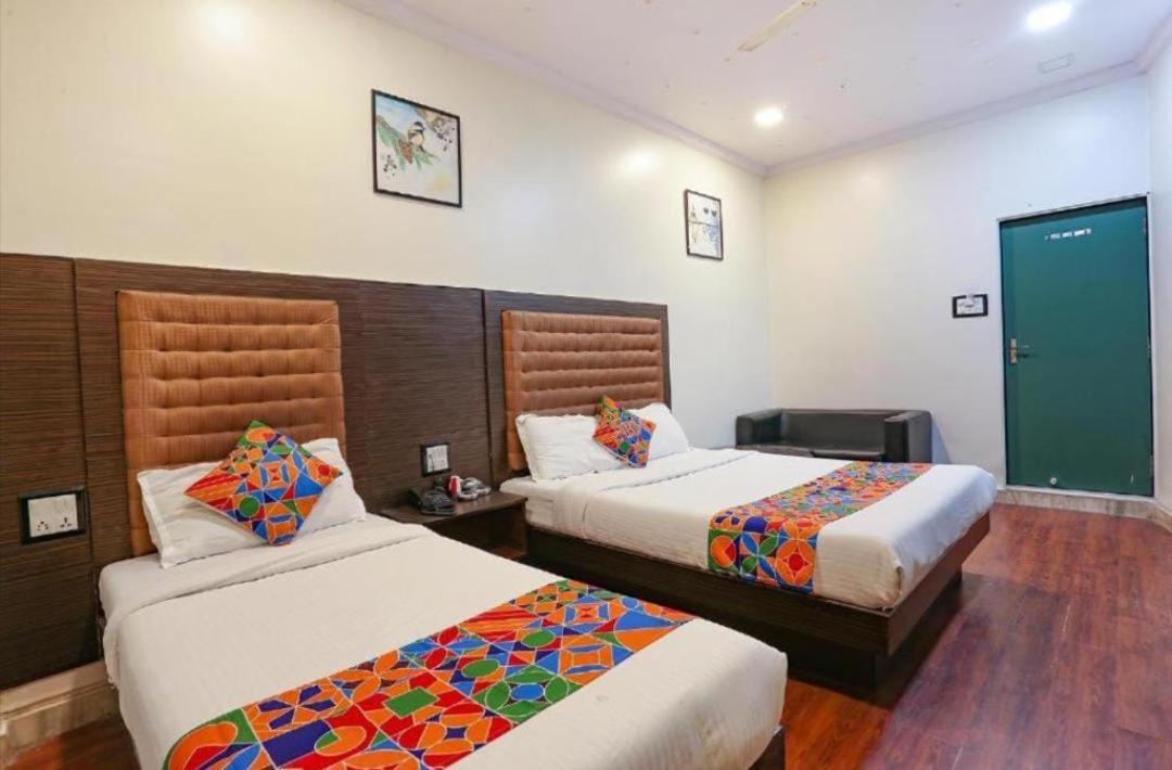 Hotel City Liit Delhi Airport Ню Делхи Екстериор снимка