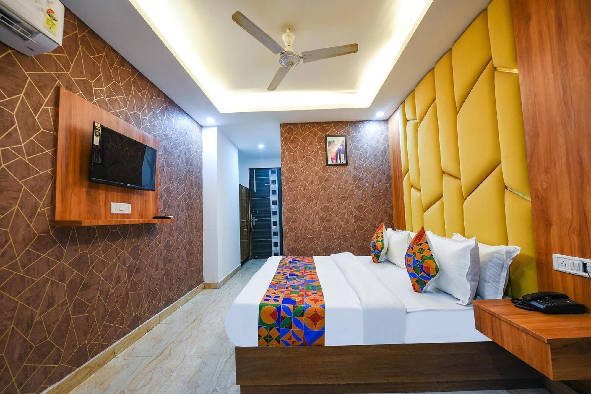 Hotel City Liit Delhi Airport Ню Делхи Екстериор снимка