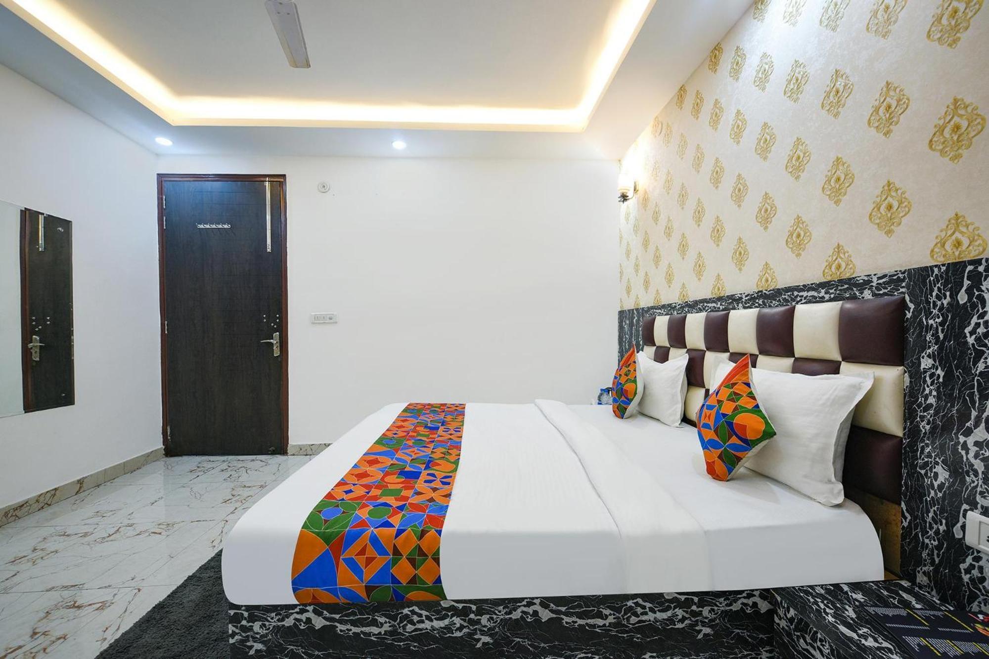 Hotel City Liit Delhi Airport Ню Делхи Екстериор снимка