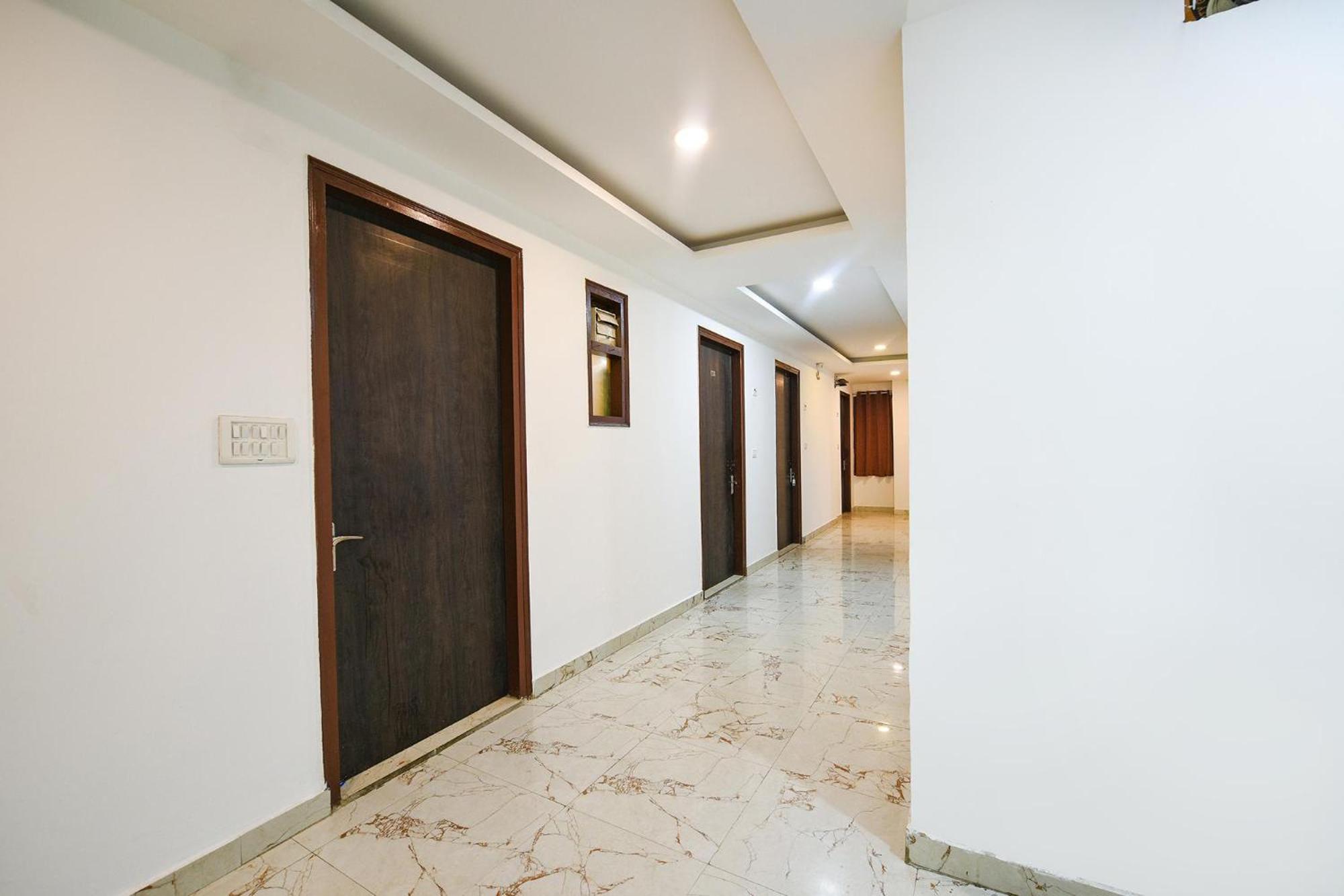 Hotel City Liit Delhi Airport Ню Делхи Екстериор снимка