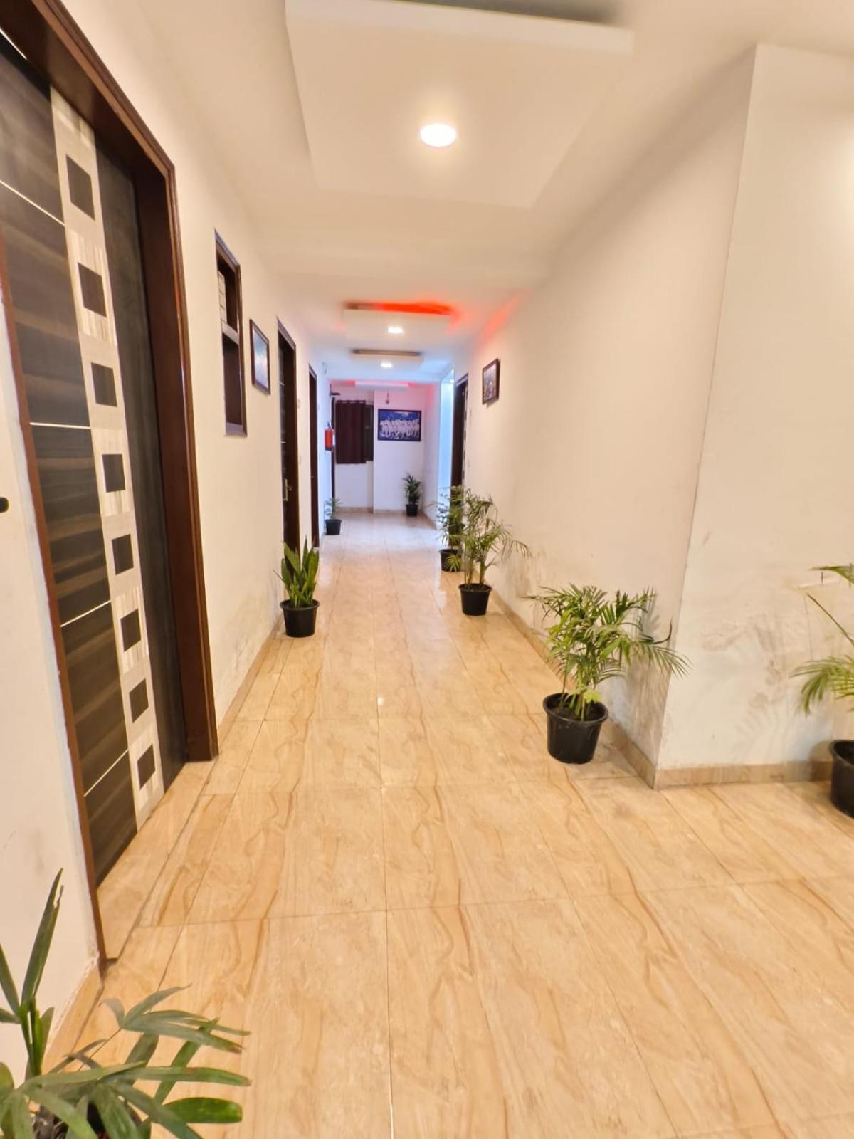 Hotel City Liit Delhi Airport Ню Делхи Екстериор снимка