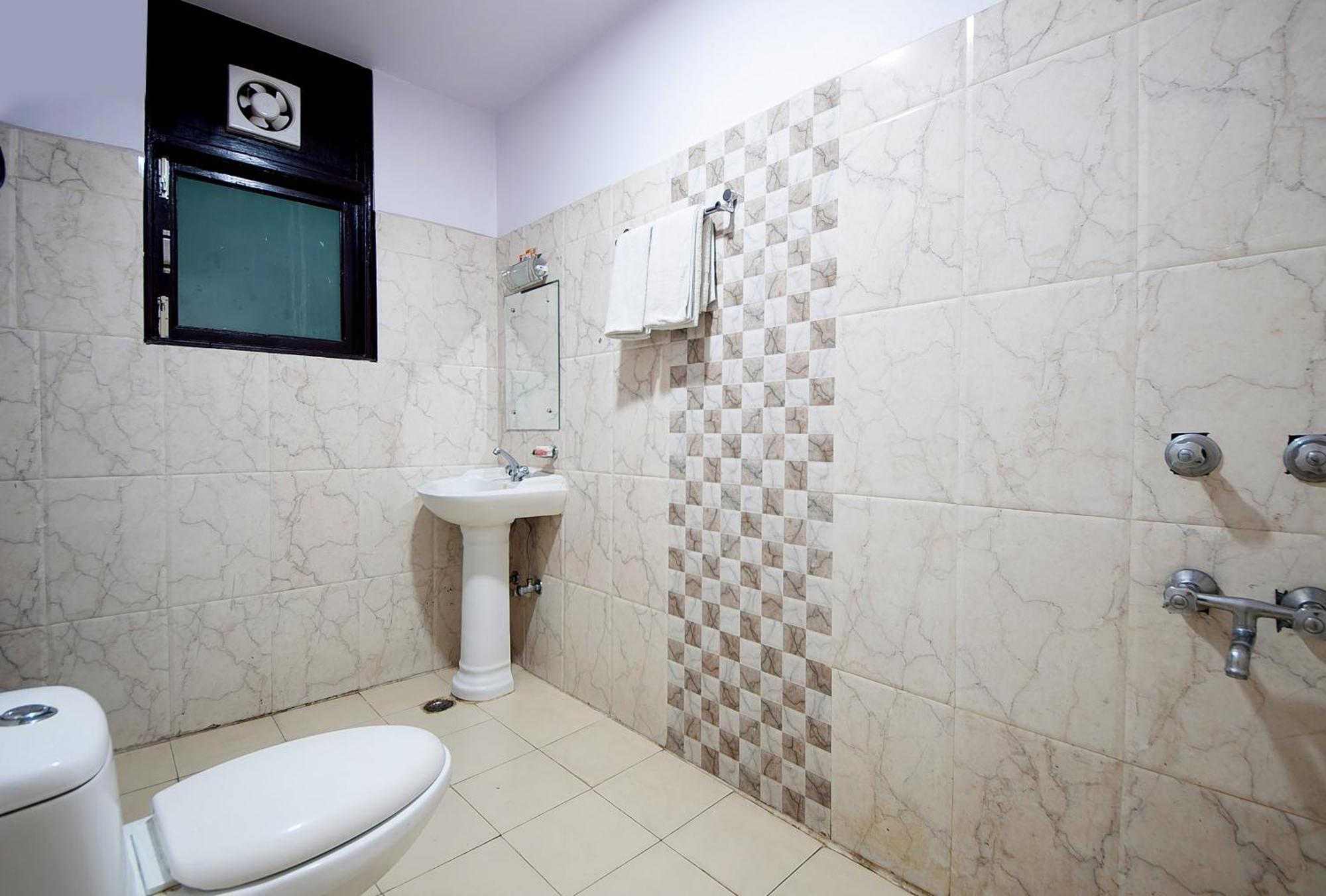 Hotel City Liit Delhi Airport Ню Делхи Екстериор снимка